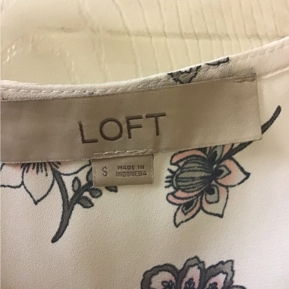 Loft cami size small. - Picture 3 of 4